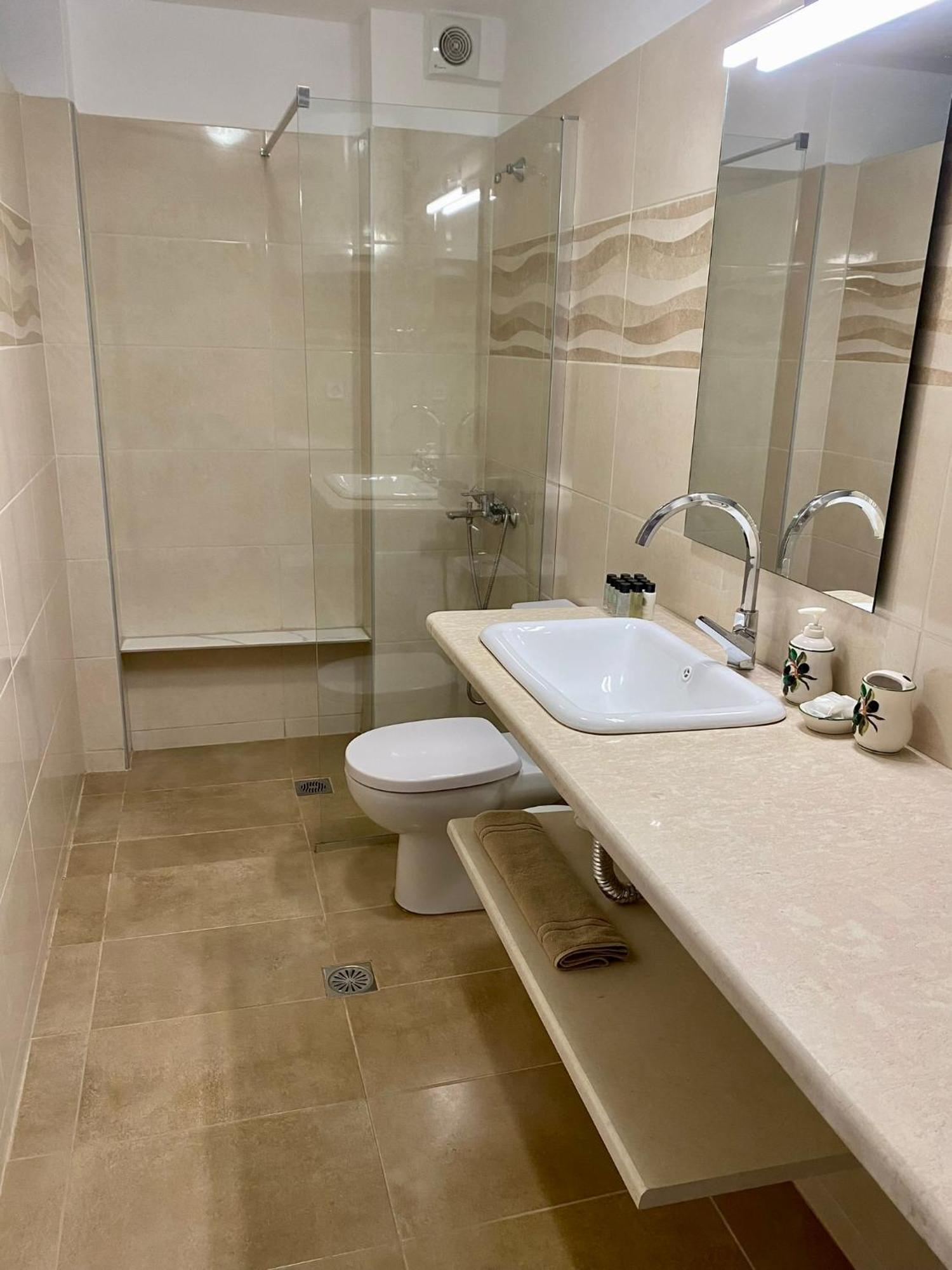 Arian Apartments Argostoli  Bagian luar foto